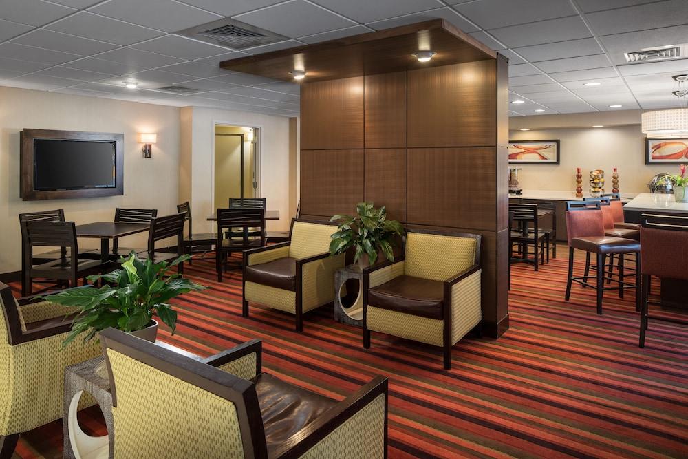 Spark By Hilton Denver International Airport Exterior foto